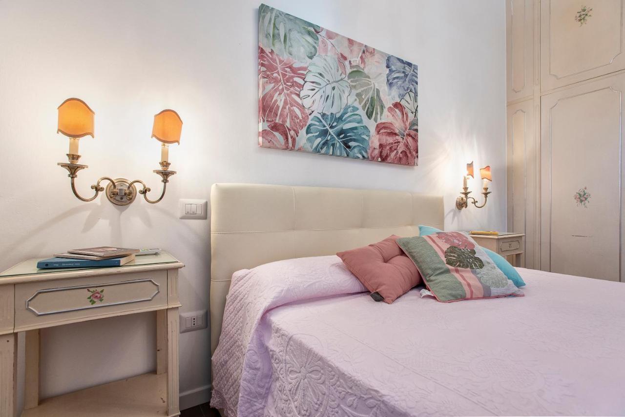 Nura's - Al Mare Sea Front Apartment