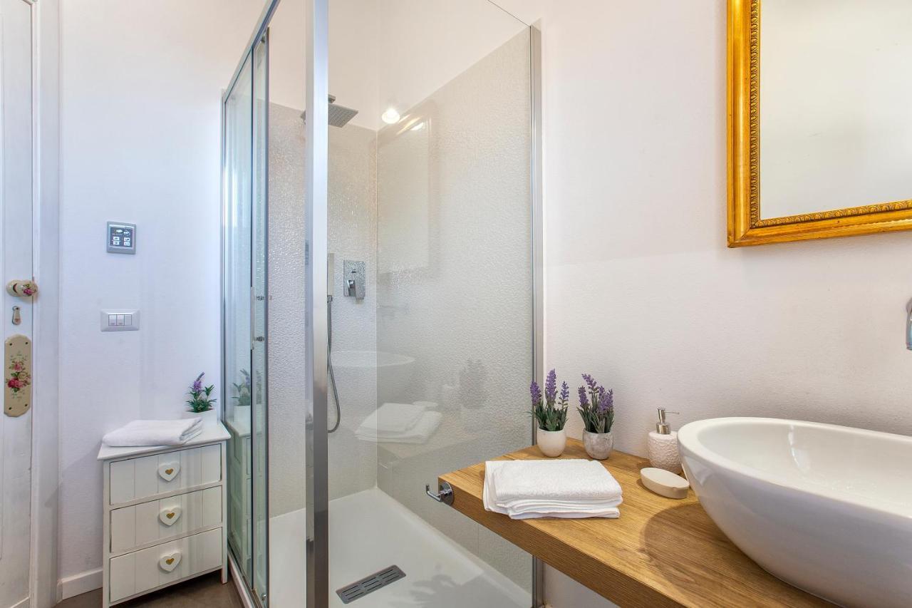 Apartment Nura's - Al Mare Sea Front